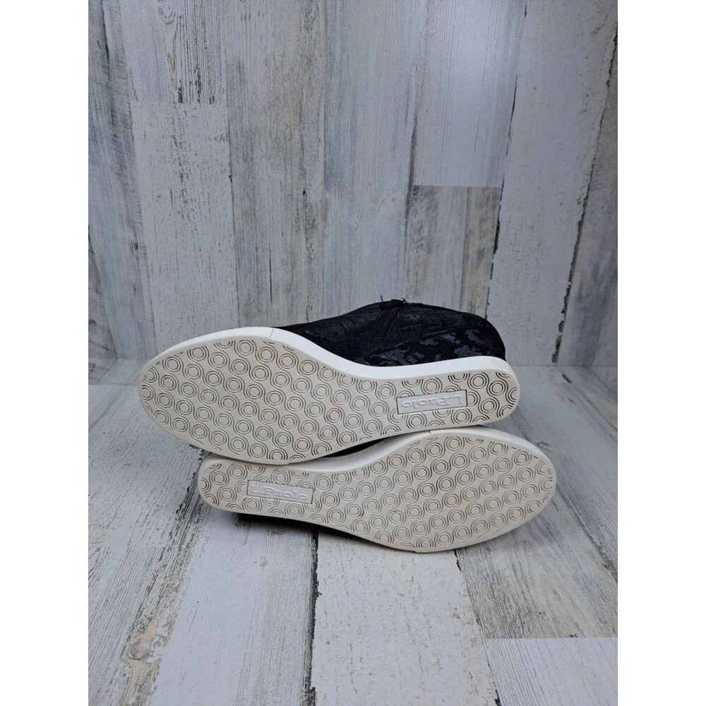 Linea Paolo Felicia Wedge Bootie Street Sneakers Shoe Womens 9.5 Black Side Zip